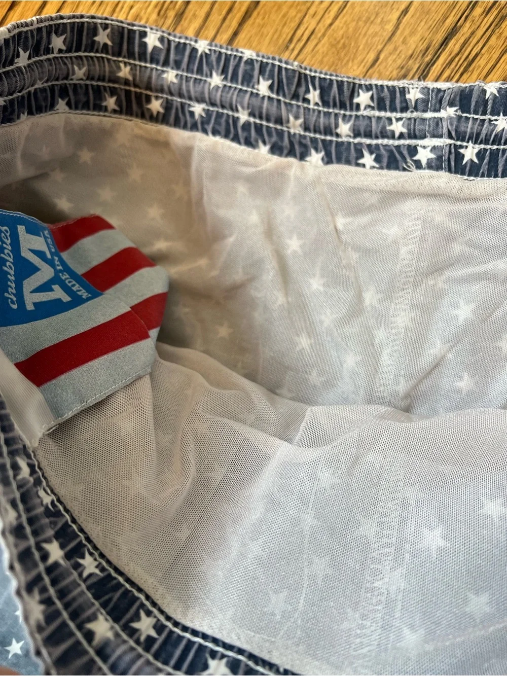 Chubbies Men Medium Blue Star Print Swim Trunks 5'' Inseam Americana Liner USA